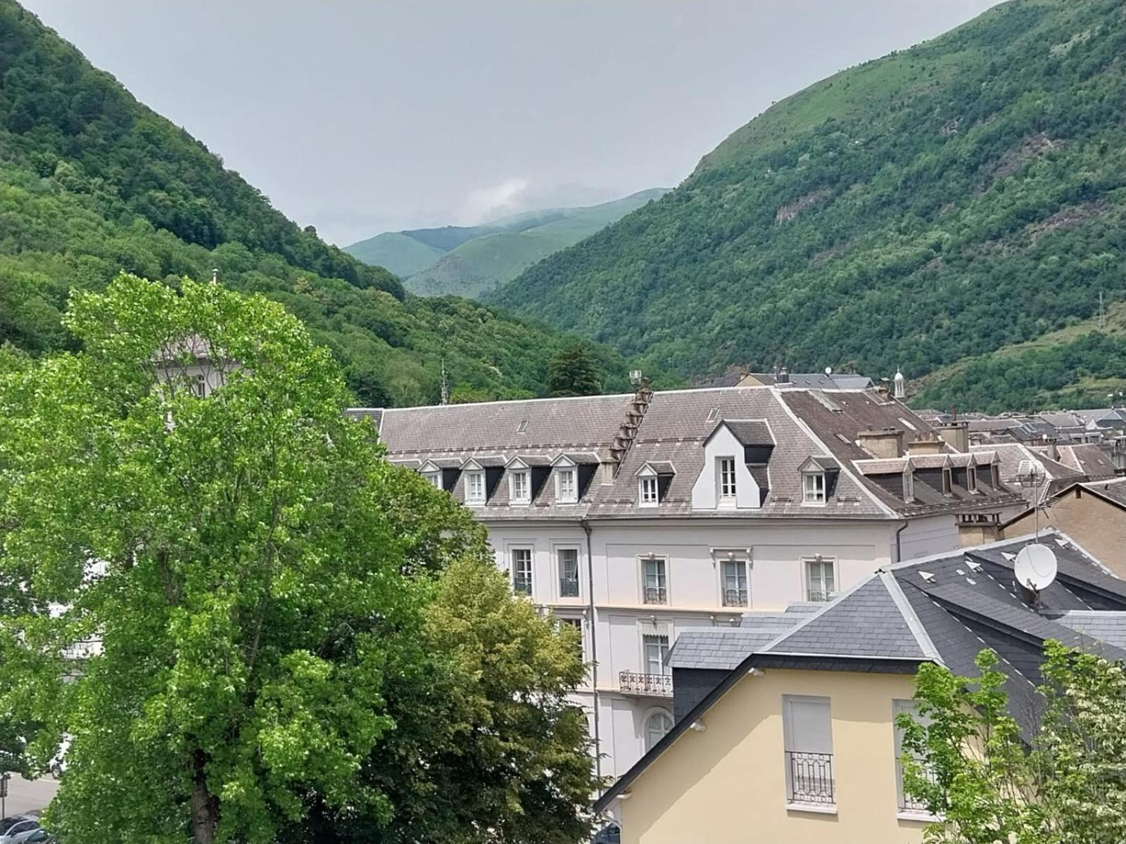 Aparthotel Royal Luchon Bagnères-de-Luchon Zewnętrze zdjęcie